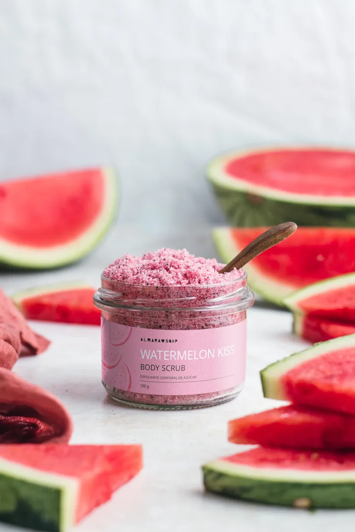 t8-as-body-scrub-watermelon-kiss-image-1-esp